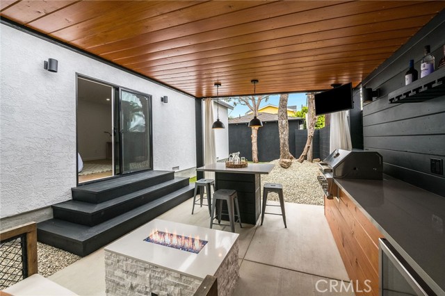 12520 Gilmore Avenue, Los Angeles CA: https://media.crmls.org/medias/b0969108-82b5-42db-a80c-008f8c53f73a.jpg