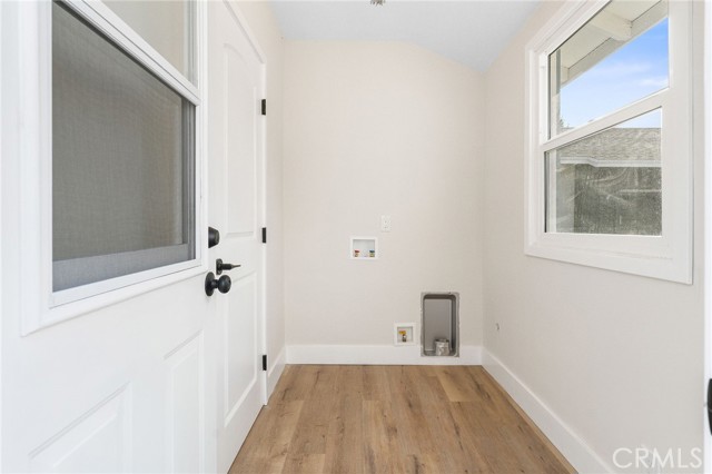 Detail Gallery Image 17 of 51 For 7048 Mclennan Ave, Lake Balboa,  CA 91406 - 4 Beds | 2 Baths