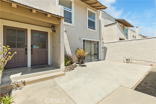 12203 Santa Gertrudes Ave, La Mirada CA: https://media.crmls.org/medias/b0984db3-7f68-46df-82f6-c9ceb4895f26.jpg