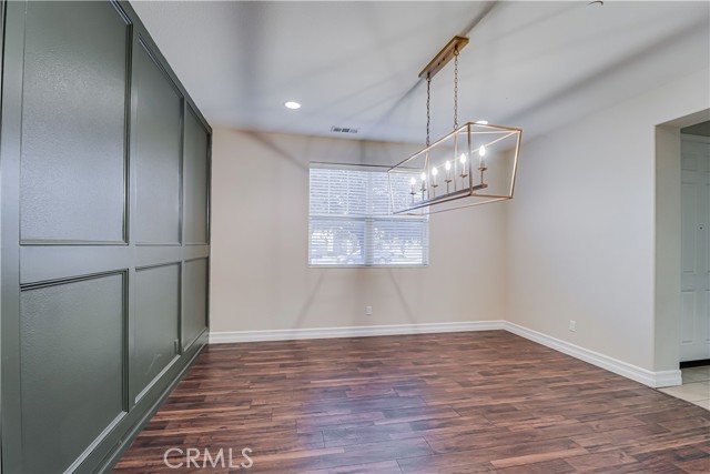 Detail Gallery Image 7 of 44 For 5005 Silvery Jewel, Bakersfield,  CA 93313 - 5 Beds | 3/1 Baths