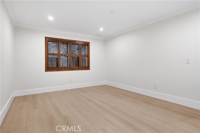 Image 27 of 50 For 5556 Temple City