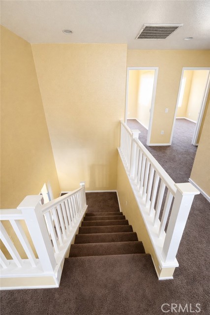 Detail Gallery Image 8 of 19 For 15082 Zircon, Victorville,  CA 92394 - 5 Beds | 3/1 Baths