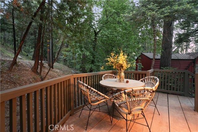 27824 Fern Dell Road, Lake Arrowhead CA: https://media.crmls.org/medias/b09c6996-2b22-4b47-8450-79d42f831c85.jpg