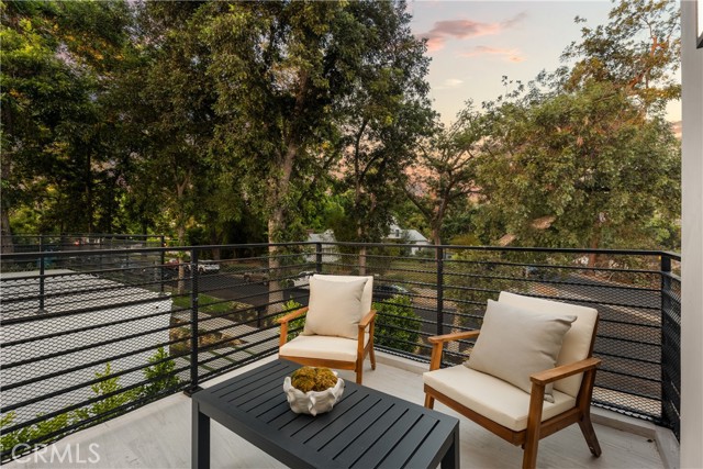 4205 Agnes Avenue, Studio City CA: https://media.crmls.org/medias/b09cc409-37b0-4b7f-9a6f-0df61e835c60.jpg