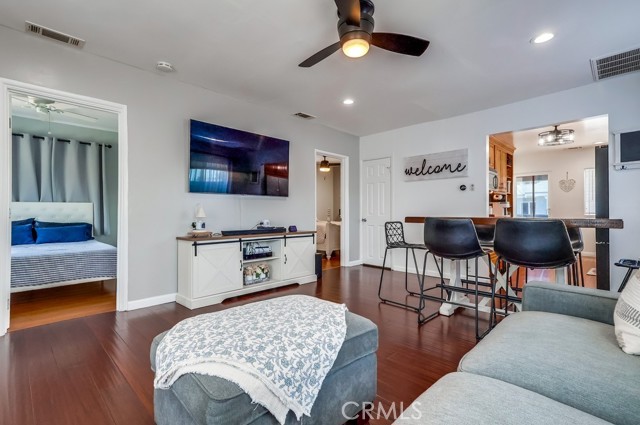 Detail Gallery Image 10 of 47 For 1601 W 67th St, Los Angeles,  CA 90047 - 3 Beds | 1 Baths