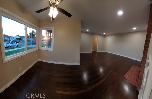 Detail Gallery Image 6 of 7 For 11223 Cecilia St, Downey,  CA 90241 - 3 Beds | 1 Baths