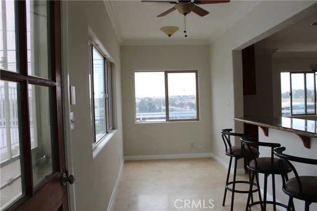 500 N Irena Avenue, Redondo Beach CA: https://media.crmls.org/medias/b09dfa18-c1be-4ead-91aa-012f3c126f36.jpg