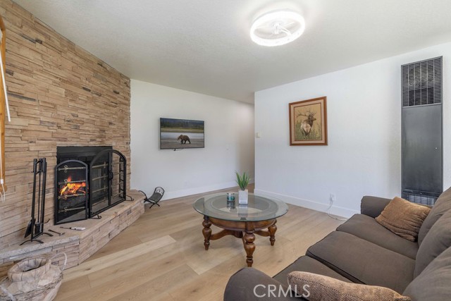 Detail Gallery Image 11 of 55 For 42692 Moonridge Rd, Big Bear Lake,  CA 92315 - 4 Beds | 2 Baths