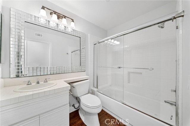 215 Encantado, Rancho Santa Margarita CA: https://media.crmls.org/medias/b09fc823-126c-496c-99f5-0be203ae9b40.jpg