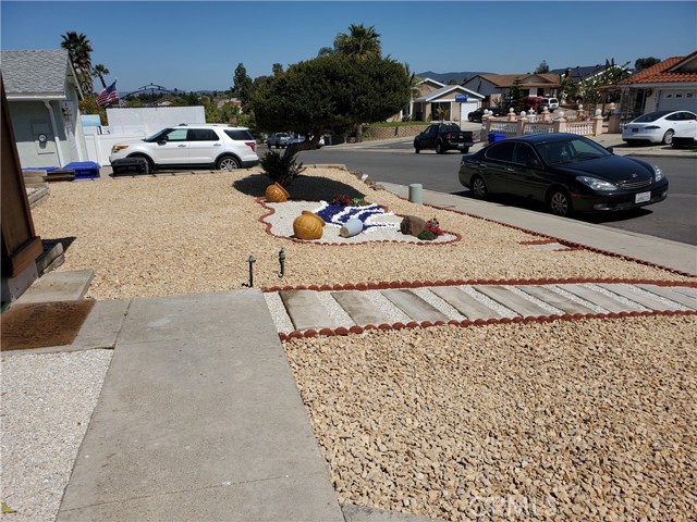 10966 Avenida del Gato Mira Mesa, California Three Bedroom two bath, gorgeous landscaping within walking distance to stores and shopping.Three Bedroom two bath, gorgeous landscaping within walking distance to stores and shopping.