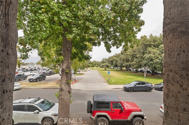 4915 Tyrone Avenue, Sherman Oaks CA: https://media.crmls.org/medias/b0a0505e-ff08-465e-b1af-b8a811156de7.jpg