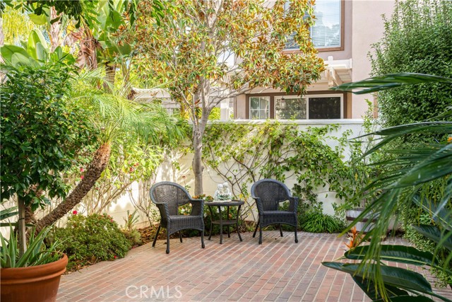 12665 Stanton, Tustin CA: https://media.crmls.org/medias/b0a1e901-f6a2-4490-b298-5182f7a7ba90.jpg