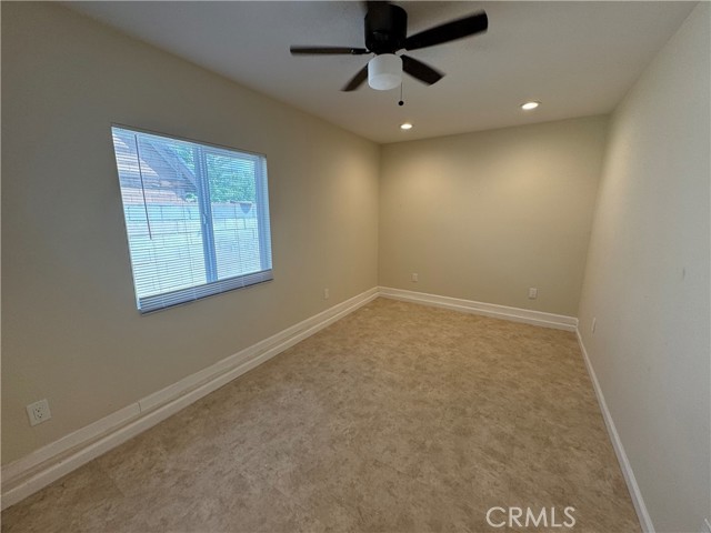 Detail Gallery Image 4 of 8 For 1668 Windsor St, San Bernardino,  CA 92407 - 2 Beds | 2 Baths