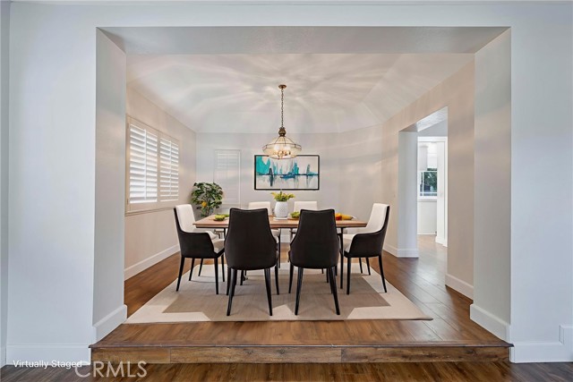 Detail Gallery Image 19 of 59 For 24004 Arminta St, West Hills,  CA 91304 - 4 Beds | 3 Baths