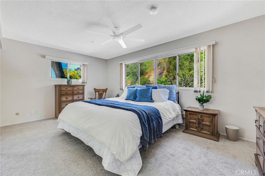 1220 Country Club DriveBurbank img 21