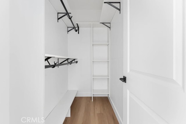 Detail Gallery Image 4 of 22 For 19952 1/2 Archwood St, Winnetka,  CA 91306 - 1 Beds | 1 Baths