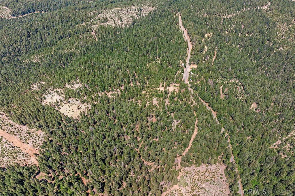 https://media.crmls.org/medias/b0a39fb8-93e4-441d-a4a2-3a871da61970.jpg?preset=X-Large