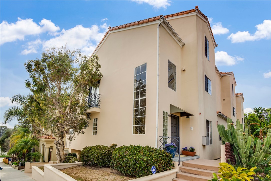 621 9th Street, Hermosa Beach, California 90254, 3 Bedrooms Bedrooms, ,2 BathroomsBathrooms,Residential,Sold,9th,SB18145085