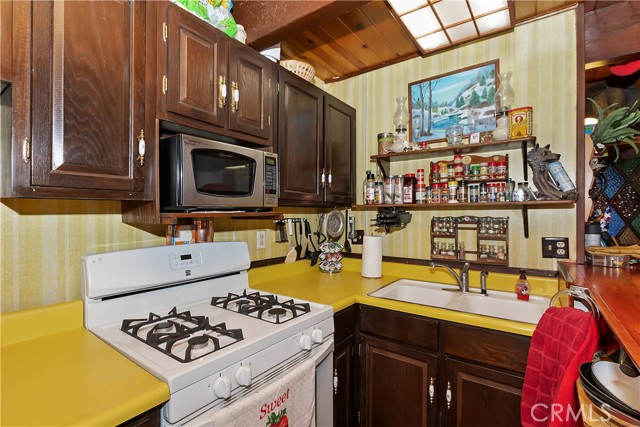 Detail Gallery Image 12 of 12 For 42955 Dogwood Dr, Big Bear Lake,  CA 92315 - 1 Beds | 1 Baths