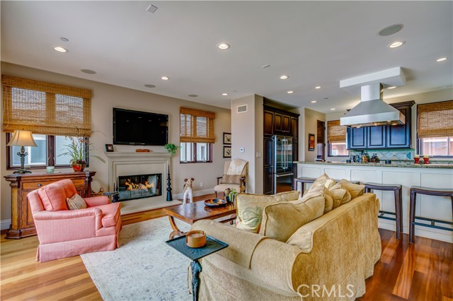 1724 Esplanade, Redondo Beach, California 90277, 3 Bedrooms Bedrooms, ,1 BathroomBathrooms,Residential,Sold,Esplanade,SB21185823