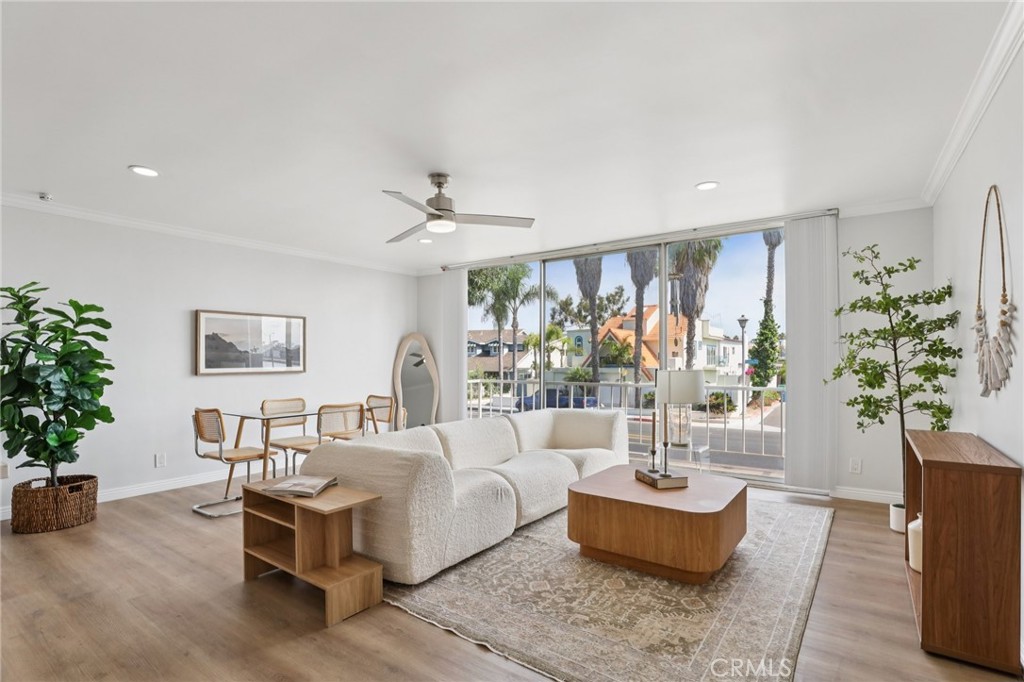 383 Bayshore Avenue #207