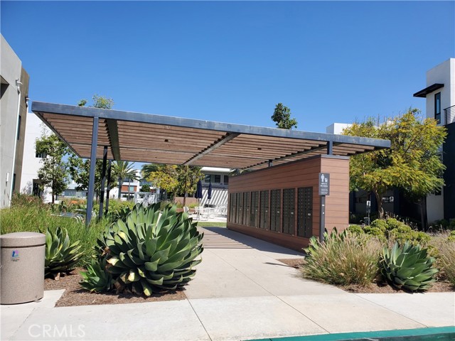 Detail Gallery Image 18 of 20 For 430 Transport, Tustin,  CA 92782 - 4 Beds | 3/1 Baths