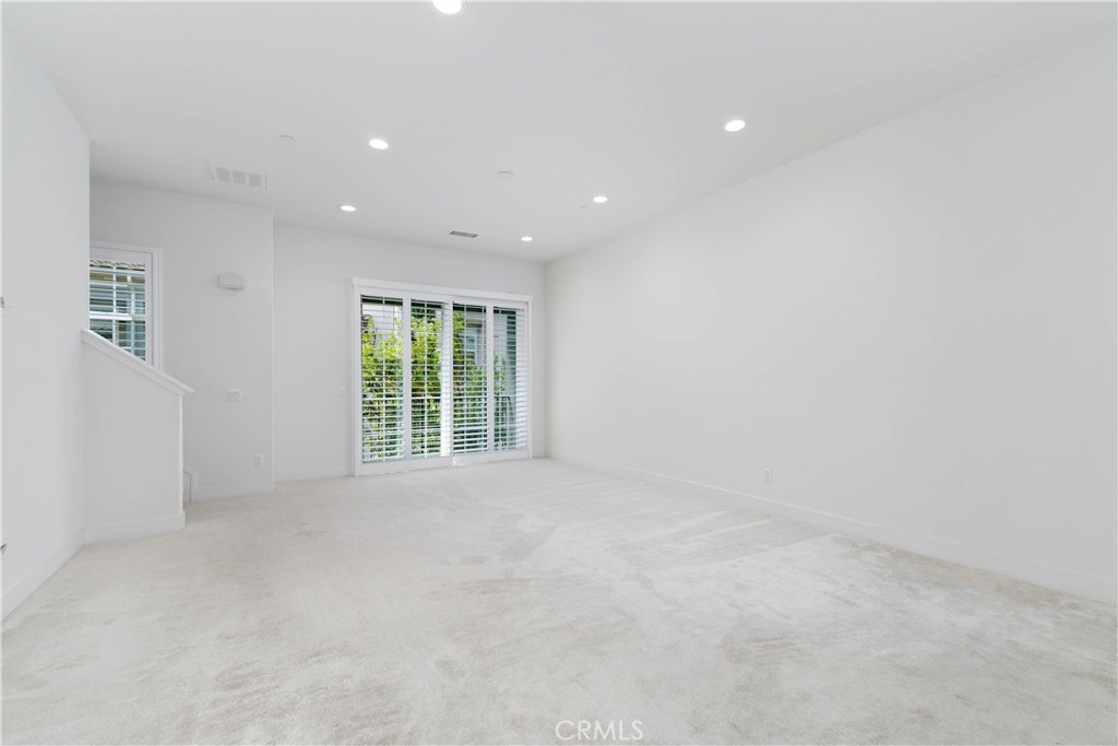 MLS #WS25237503 image #14