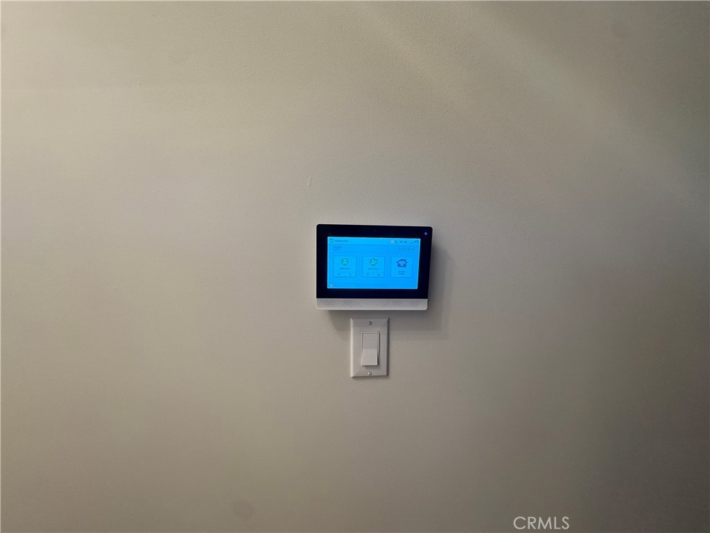 https://media.crmls.org/medias/b0a8077b-b382-49e9-84bd-5d68d639cbd8.jpg?preset=X-Large