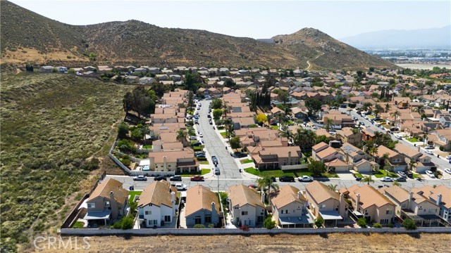 11979 Savona Dr, Fontana CA: https://media.crmls.org/medias/b0a8c4dc-500b-4dd9-9471-4b4fc7ceebc7.jpg