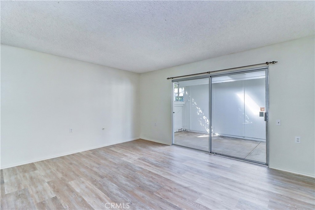 MLS #OC25267667 image #33