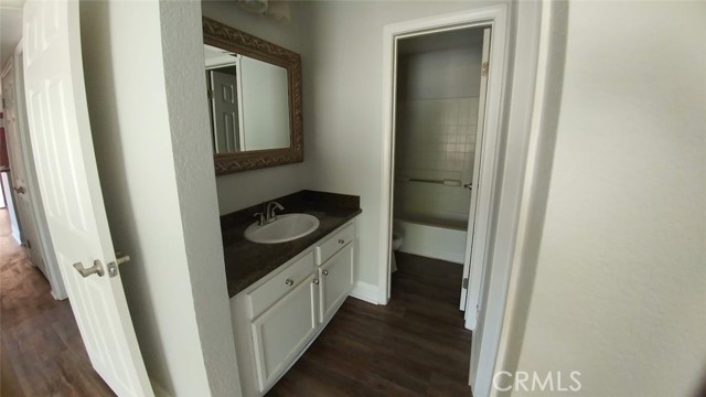 2400 Del Mar Way, Corona CA: https://media.crmls.org/medias/b0a8e4bb-3671-4103-93d9-9f27a123a552.jpg