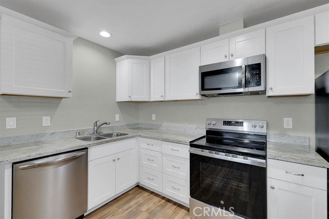 Detail Gallery Image 11 of 32 For 4429 Martel Dr, Olivehurst,  CA 95961 - 3 Beds | 2 Baths