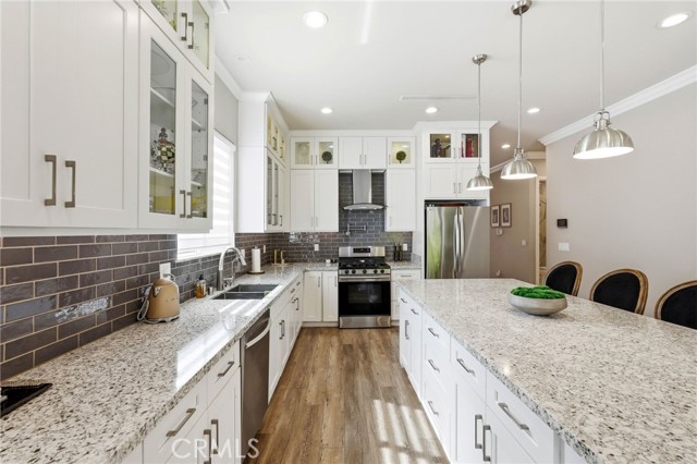 Detail Gallery Image 18 of 48 For 6450 Teesdale Ave, North Hollywood,  CA 91606 - 3 Beds | 3 Baths