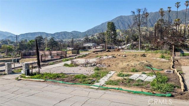 365 W Poppyfields Drive, Altadena CA: https://media.crmls.org/medias/b0a95def-b063-4df4-afd5-61b39074af2d.jpg