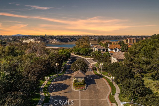 Detail Gallery Image 5 of 74 For 1424 Newporter Way, Newport Beach,  CA 92660 - 4 Beds | 3 Baths