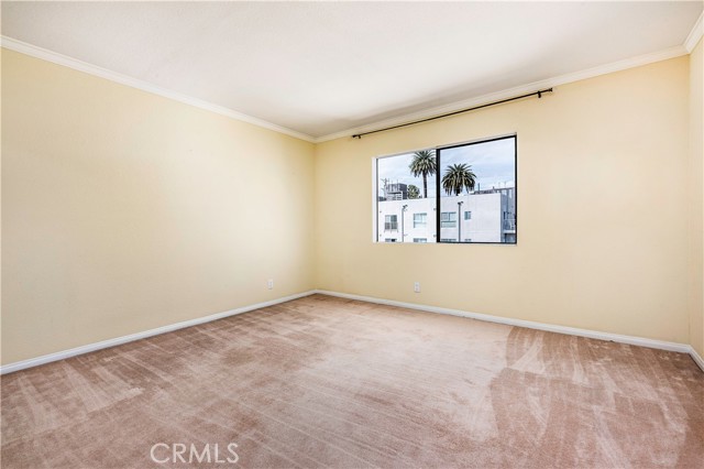 1616 Granville Avenue # 303, Los Angeles, California 90025, 2 Bedrooms Bedrooms, ,2 BathroomsBathrooms,Residential Lease,For Rent,1616 Granville Avenue # 303,CRDW24235196