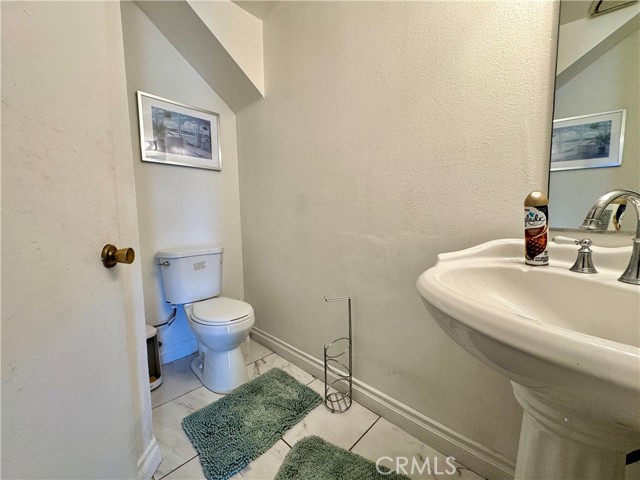 Detail Gallery Image 7 of 17 For 199 Racquet Club Dr, Compton,  CA 90220 - 3 Beds | 2/1 Baths