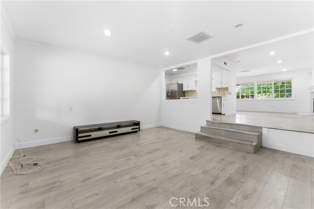 Detail Gallery Image 34 of 39 For 8443 Remmet, Canoga Park,  CA 91304 - 3 Beds | 2 Baths