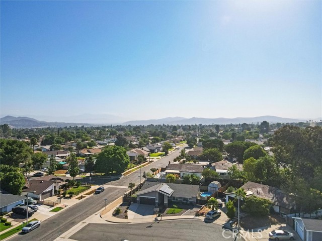 1643 Melody Circle, Corona CA: https://media.crmls.org/medias/b0ac33e6-b89a-480c-a92a-6af157dba34a.jpg