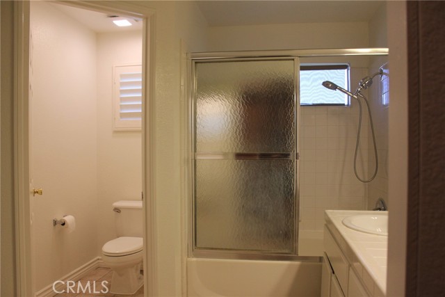 563 E City Court, Anaheim CA: https://media.crmls.org/medias/b0ac58cb-5020-4660-84ce-222031652b35.jpg