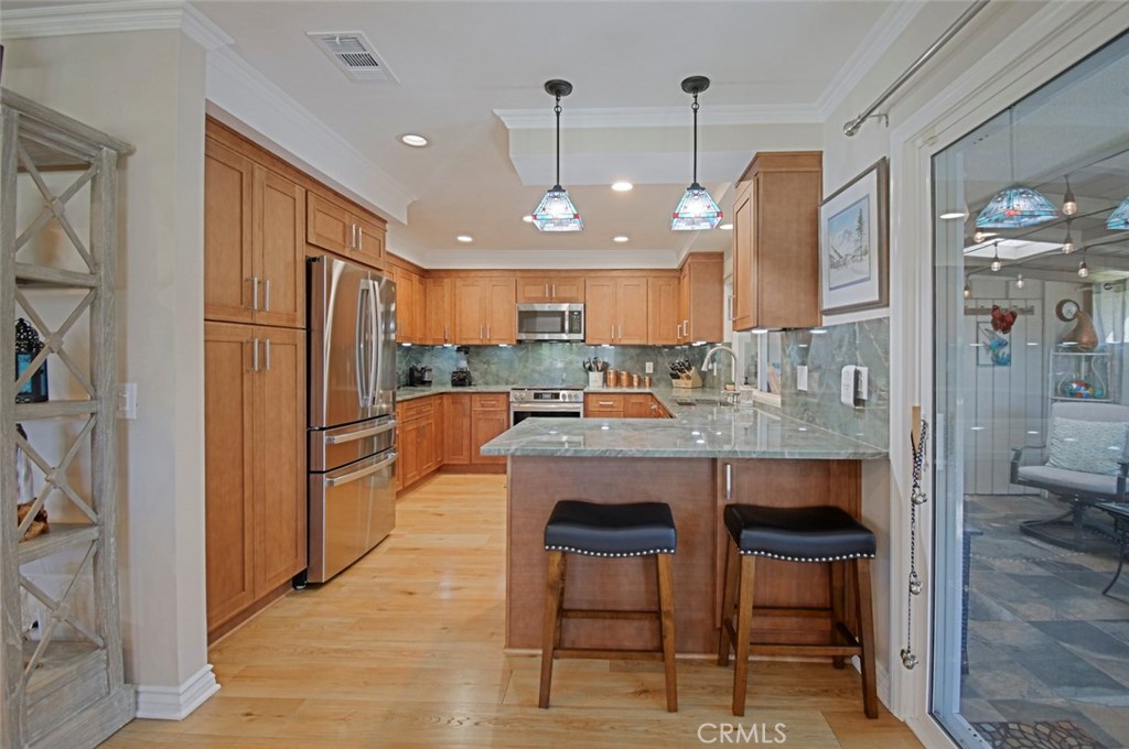 MLS #OC25252443 image #5