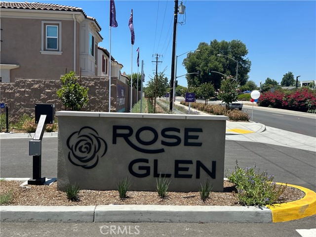 409 Verna Street, Upland CA: https://media.crmls.org/medias/b0ada25b-9aed-47fe-85eb-149e6d87e4a8.jpg