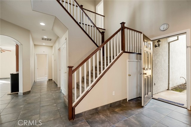 Detail Gallery Image 14 of 47 For 3510 Iron Canyon, Stockton,  CA 95209 - 5 Beds | 3 Baths