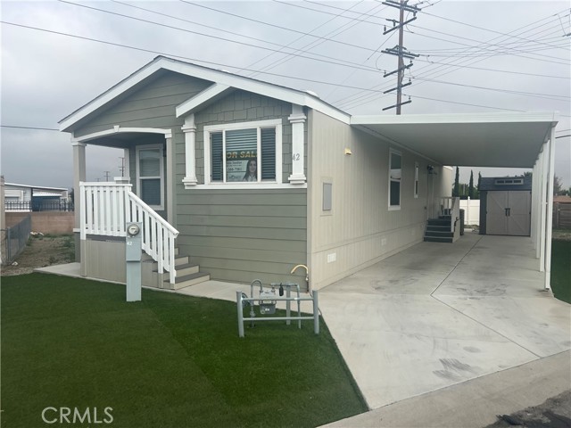 260 N Lyon ave, Hemet CA: https://media.crmls.org/medias/b0ae088c-1994-4f2b-93f0-ef39fe0e4375.jpg