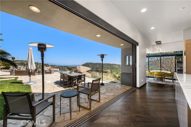 Detail Gallery Image 14 of 75 For 6 Colt Ln, Bell Canyon,  CA 91307 - 5 Beds | 4/2 Baths
