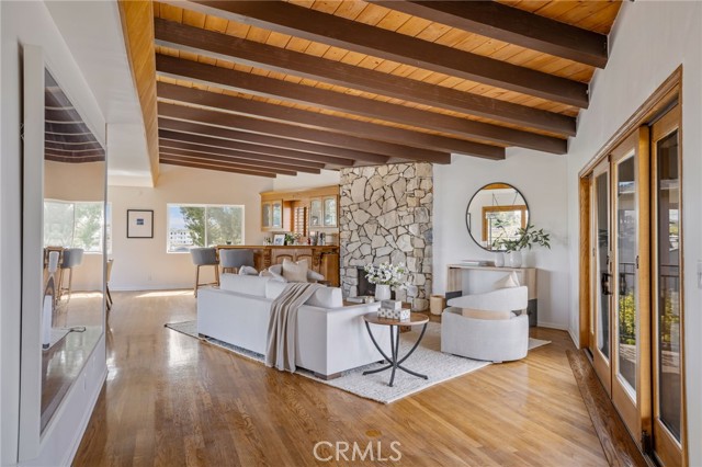 Detail Gallery Image 5 of 52 For 7836 W 81st, Playa Del Rey,  CA 90293 - 4 Beds | 2/1 Baths