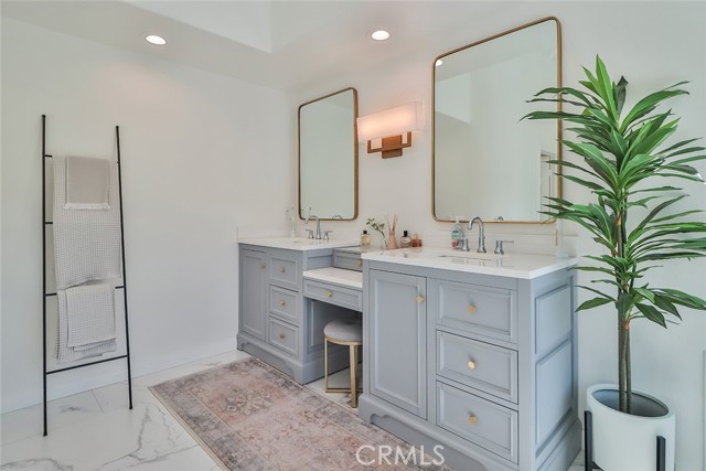 2505 Peachwood Place, Westlake Village CA: https://media.crmls.org/medias/b0af2f1e-f516-42a3-9165-94c0a5495451.jpg
