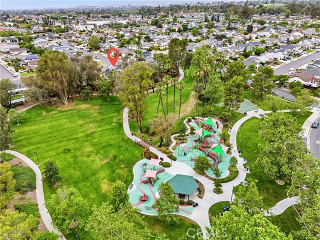 Image 20 of 23 For 22712 Foxborough