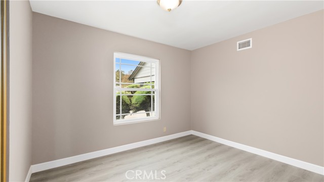 528 Essex photo 34