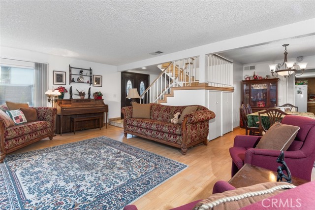 Detail Gallery Image 12 of 29 For 22754 Islamare Lane, Lake Forest,  CA 92630 - 4 Beds | 3 Baths